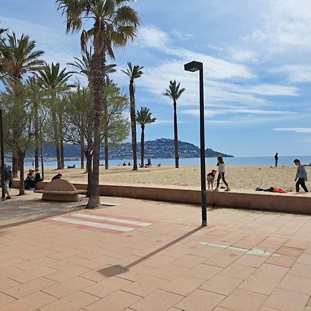 Holiday Center Apartamento Vistas Mar, Acceso Directo Playa Y Piscina 로지즈 외부 사진