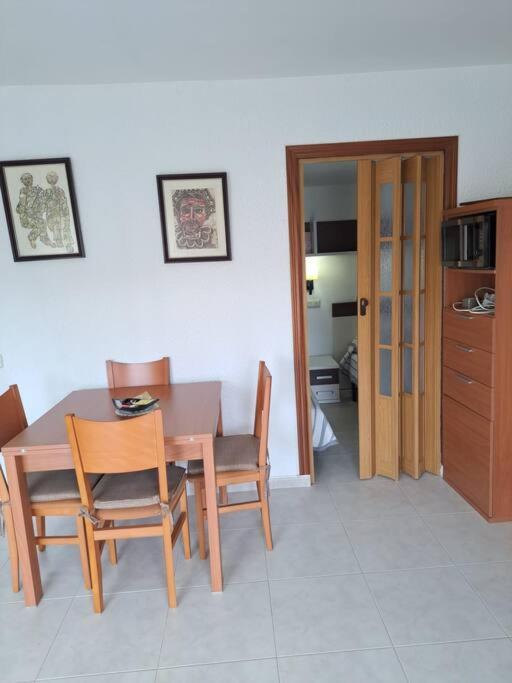 Holiday Center Apartamento Vistas Mar, Acceso Directo Playa Y Piscina 로지즈 외부 사진