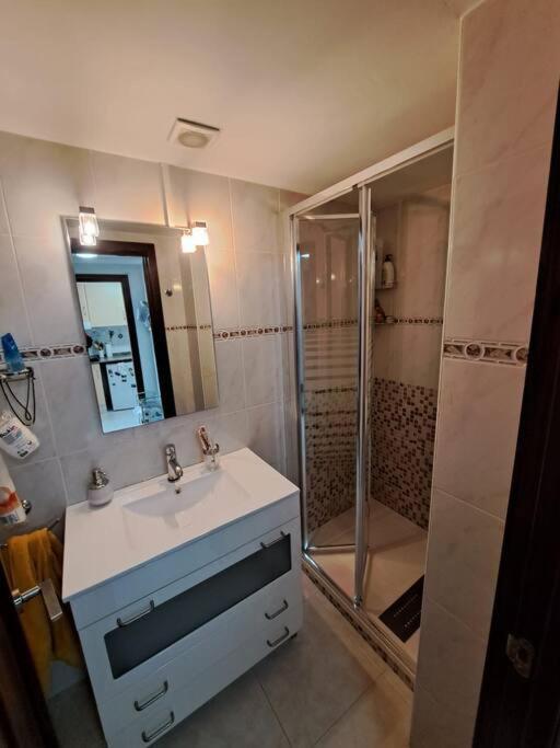 Holiday Center Apartamento Vistas Mar, Acceso Directo Playa Y Piscina 로지즈 외부 사진