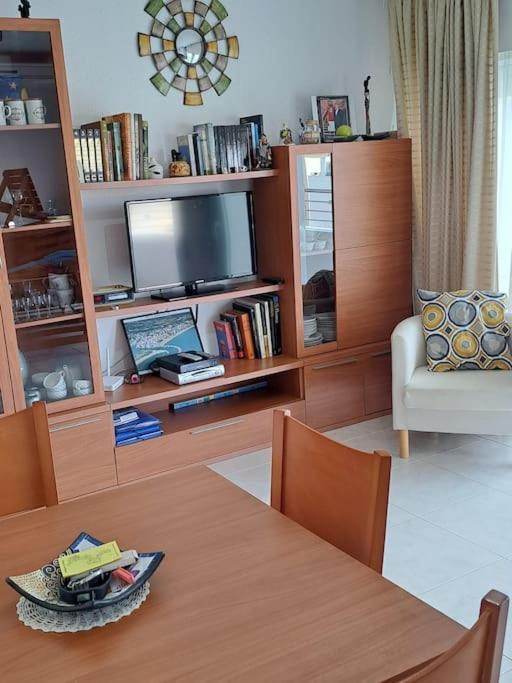 Holiday Center Apartamento Vistas Mar, Acceso Directo Playa Y Piscina 로지즈 외부 사진